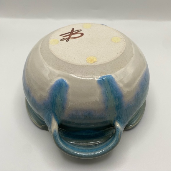 Beautiful Ceramic Bowl - Picture 5 of 9